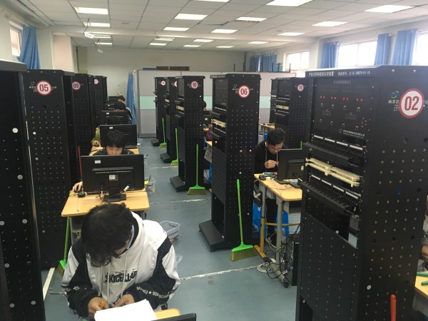 南京高職校順利舉辦江蘇省中職學(xué)業(yè)水平考試網(wǎng)絡(luò)技術(shù)類(lèi)技能模擬考試